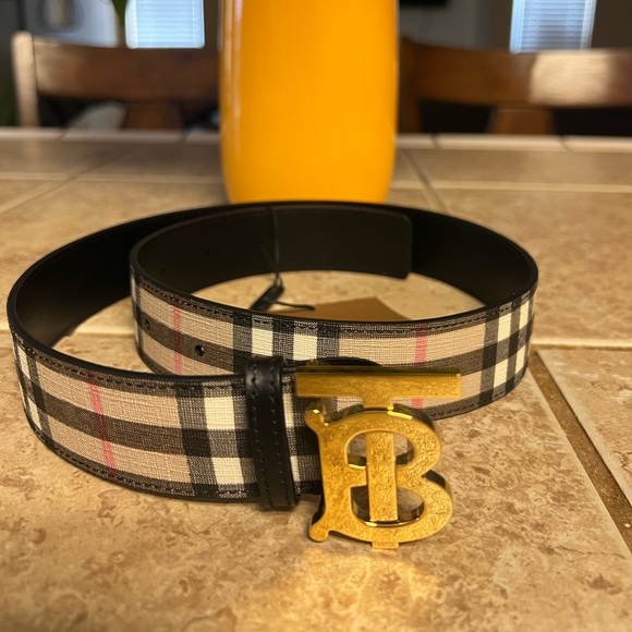 NWT, Authentic Burberry Black and Cream Belt with Gold Buckle - Picture 3 of 7